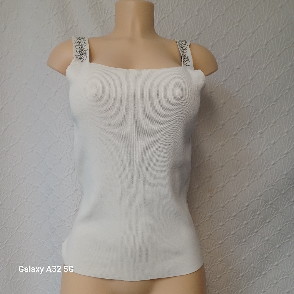 Cyrus White Fitted Sleeveless Tank Top Size L 100%rayon 100%.nylon